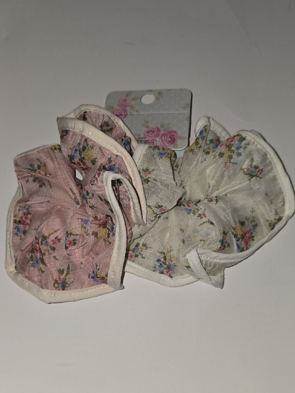 Floral Scrunchie Set - Picture 4 of 4